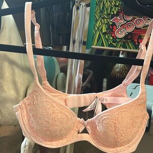 Victoria secret’s hook and eye closure bra. Size 32B